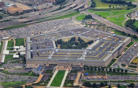 Amazon il acuza pe Donald Trump ca a boicotat contractul JEDI cu Pentagonul in valoare de 10 miliarde de dolari