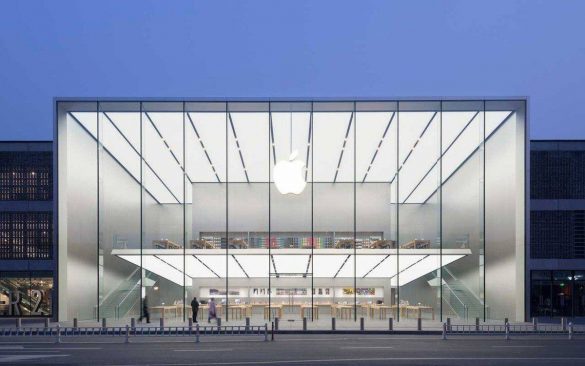 Apple inchide 11 magazine ca raspuns la agravarea focarului de COVID-19